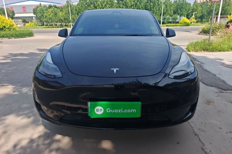 Tesla Model Y 2022 car image #3