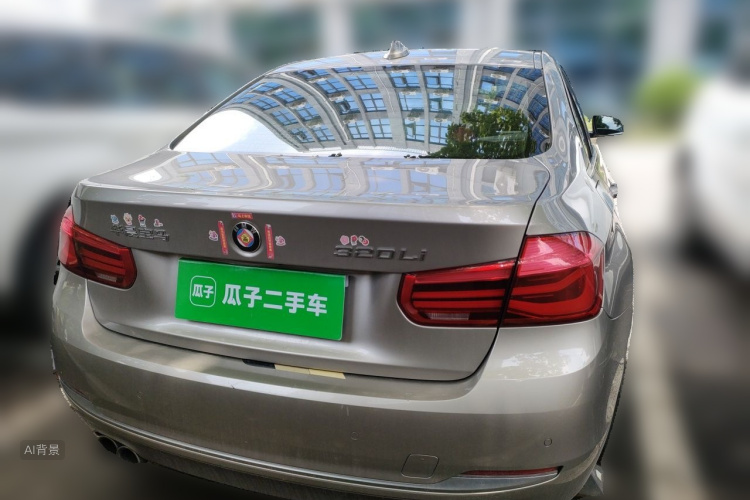 BMW 3 Series 2018 car image #6