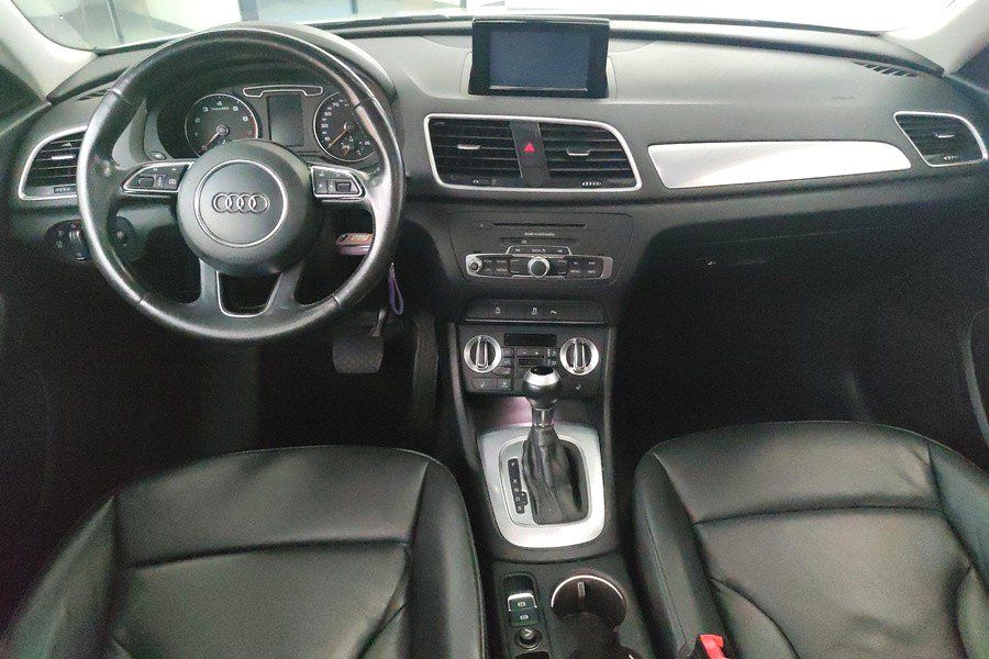 Audi Q3 2015 car image #5