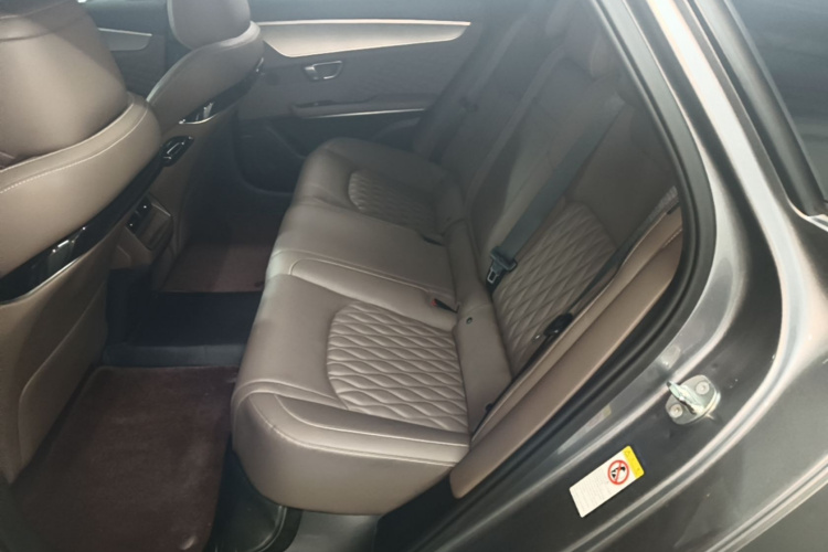 BYD Han 2022 immagine di auto #17