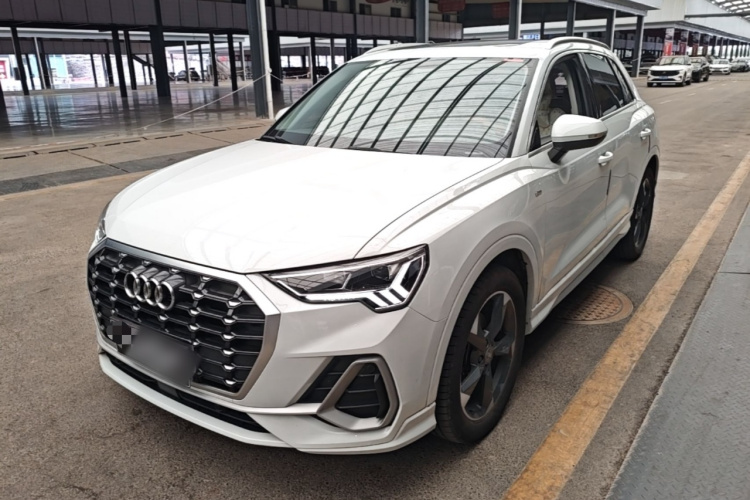 Audi Q3 2019 #2 Audi Q3 2019 car image #2