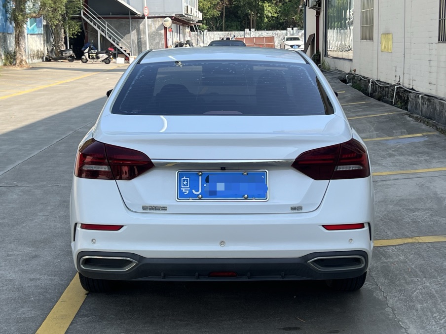 GEELY Emgrand 2021 car image #8