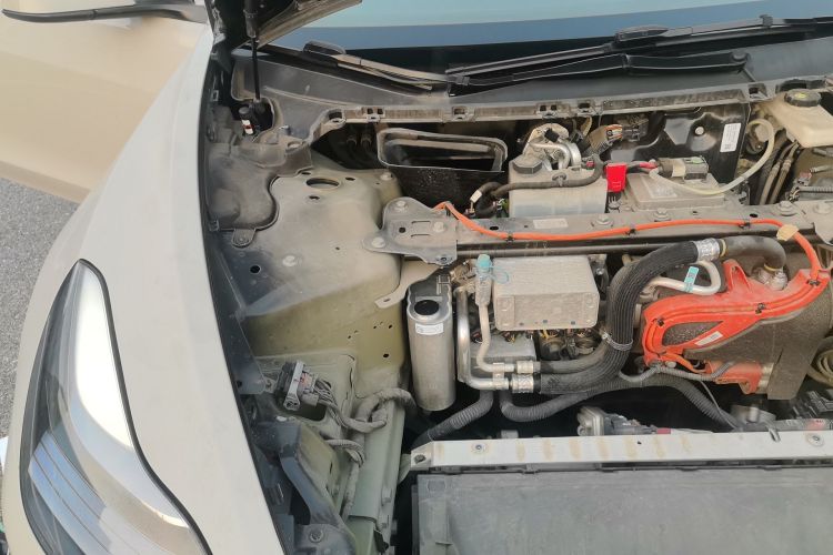 Tesla Model 3 2023 car image #28