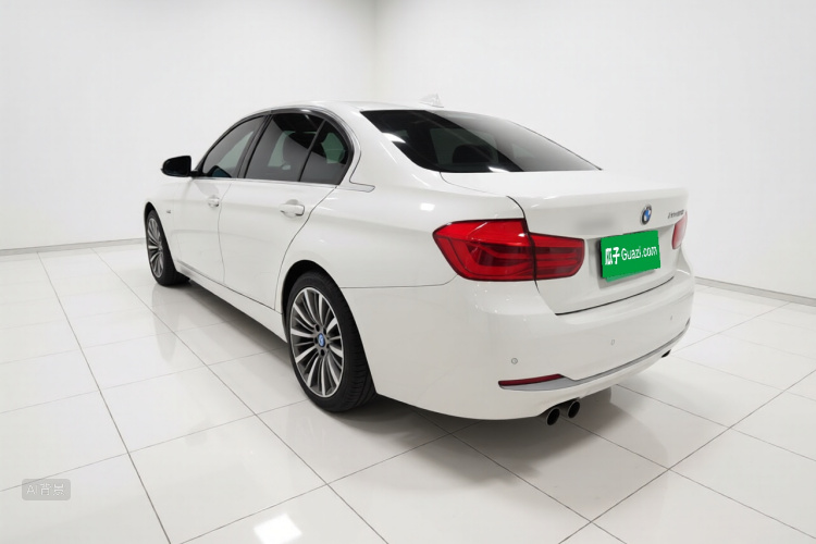BMW 3 Series 2019 #5 BMW 3 Series 2019 car image #5
