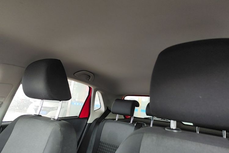 Volkswagen Polo 2016 car image #18