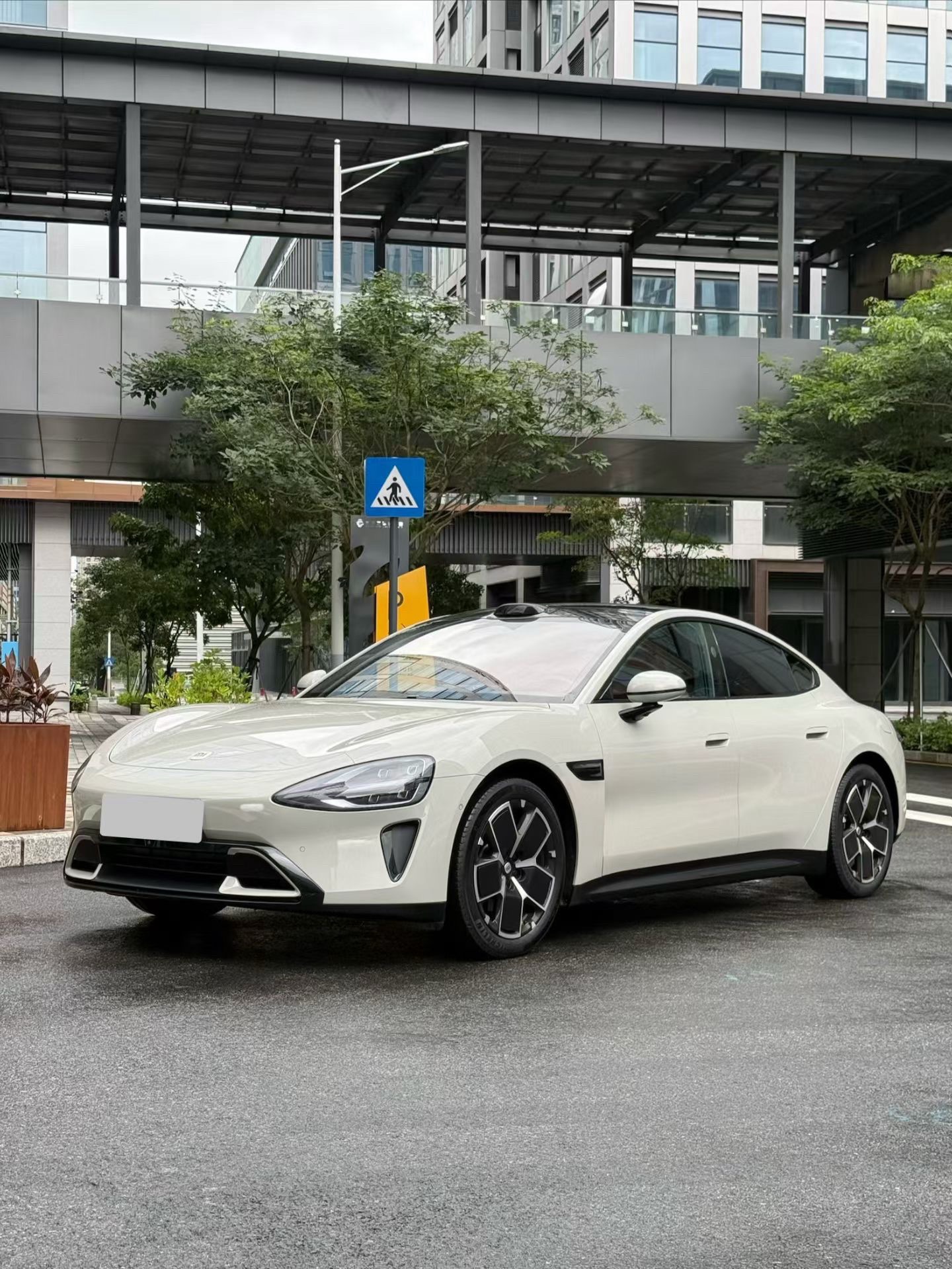 MI SU7 2025 car image 