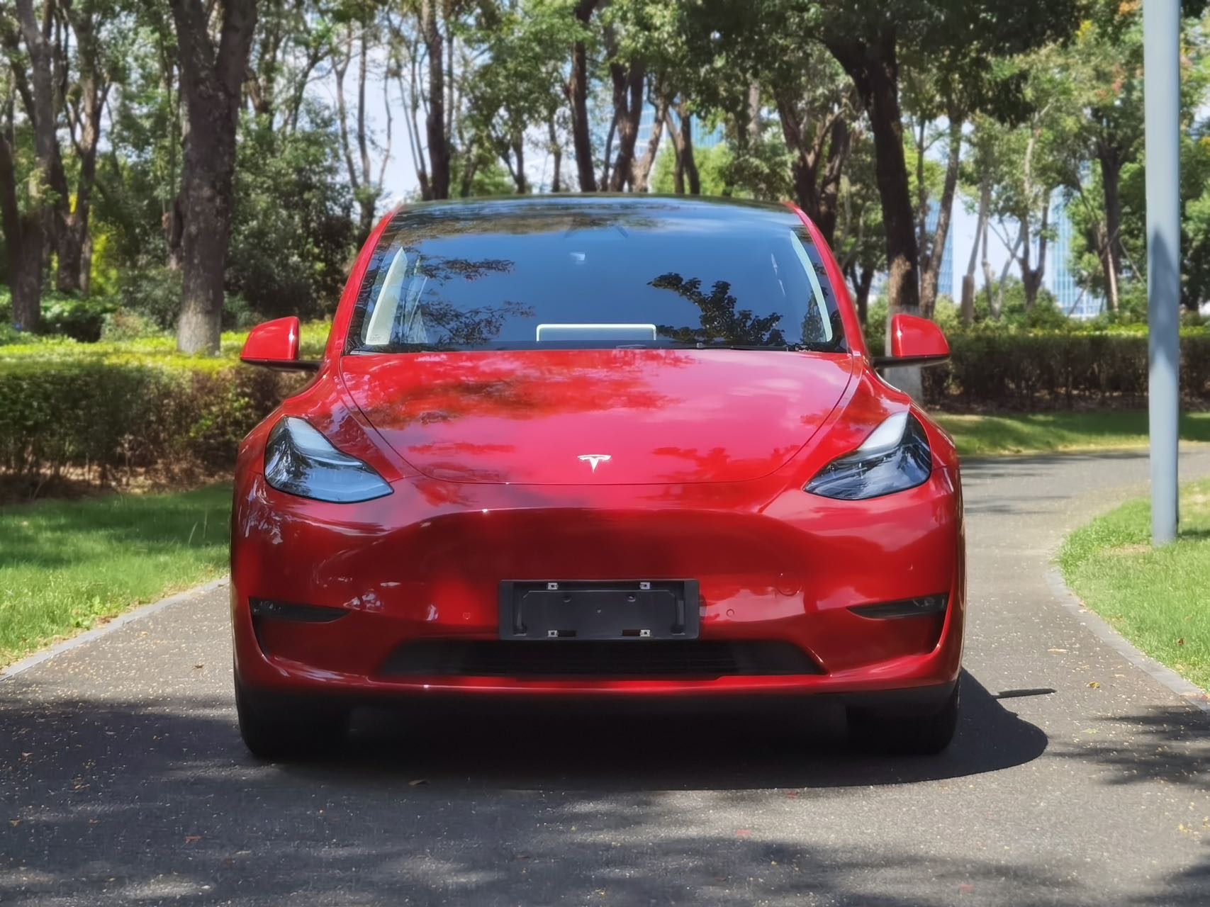 Tesla Model Y 2021 #2 Tesla Model Y 2021 car image #2