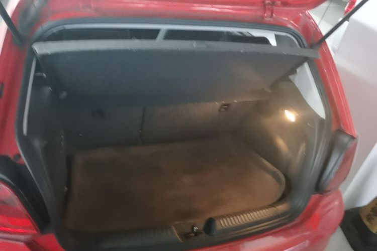 Volkswagen Polo 2015 car image #21
