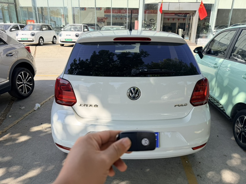 Volkswagen Polo 2017 car image #8