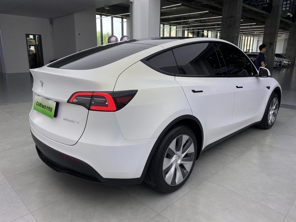 Tesla Model Y 2023 #8 Tesla Model Y 2023 car image #8
