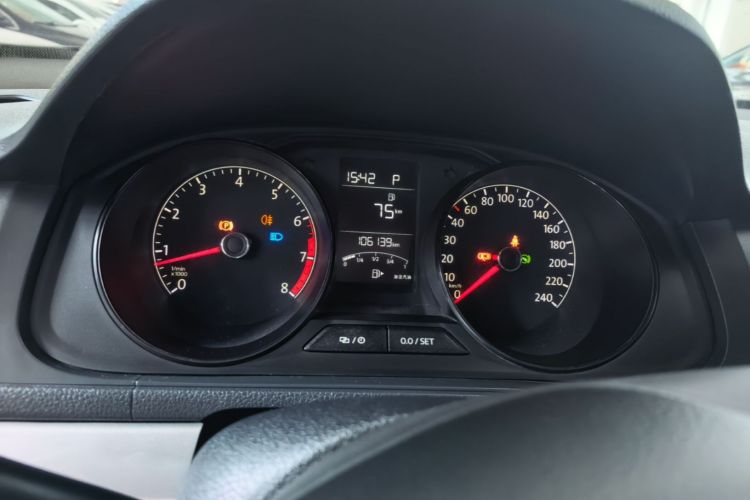 Volkswagen Lavida 2017 car image #16