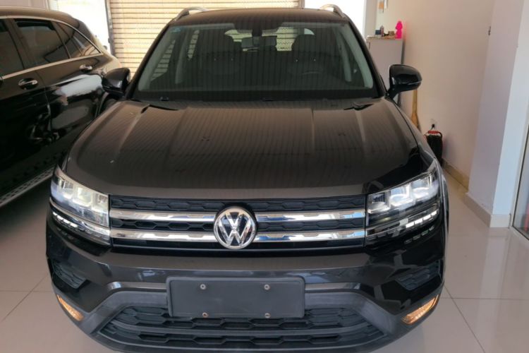 Volkswagen Tharu 2018 car image #3