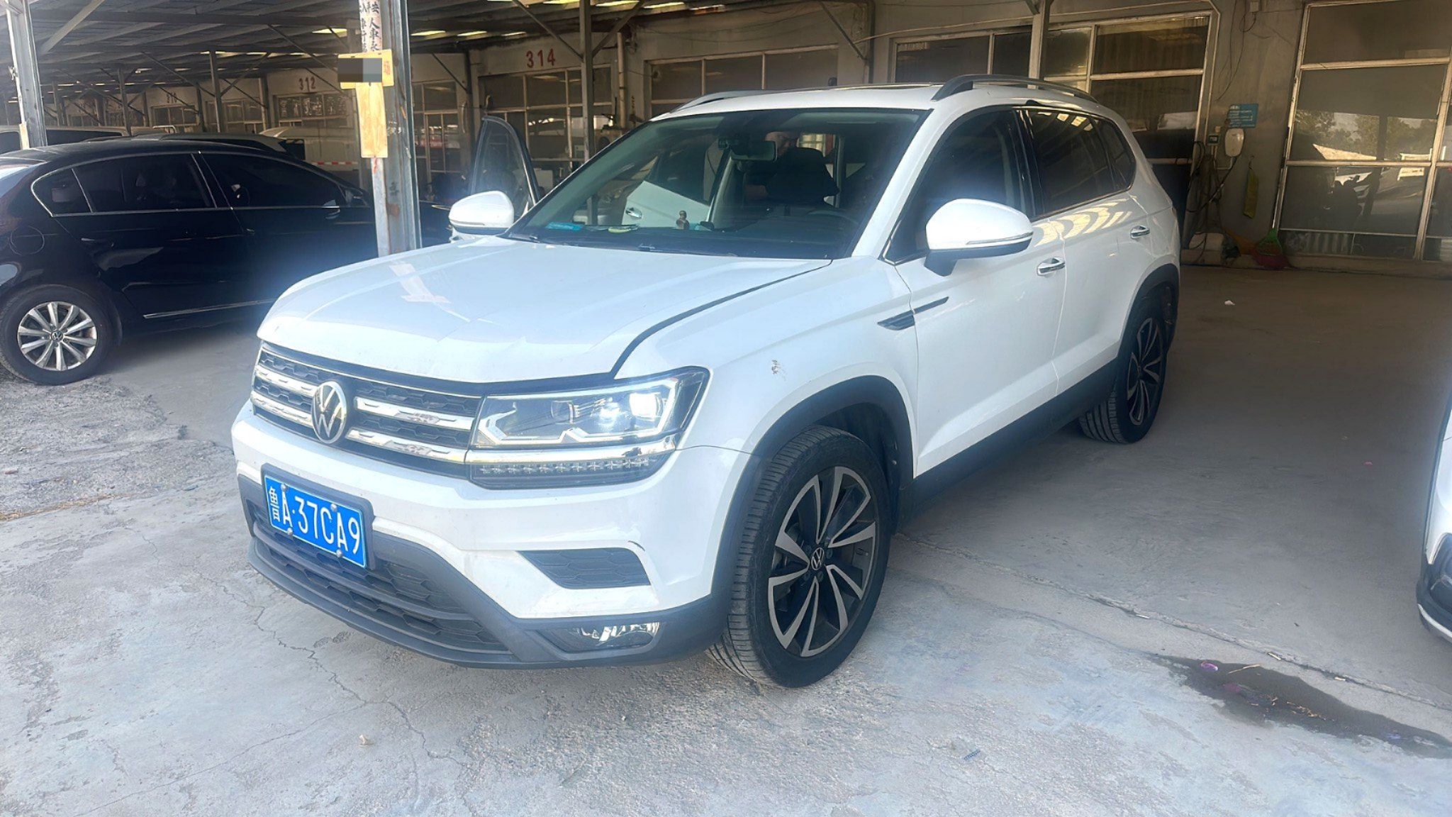 2020 2020 car image