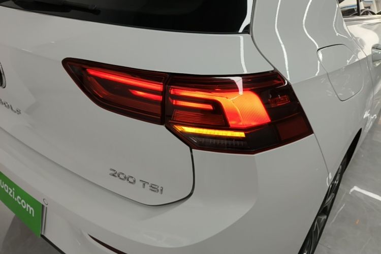 Volkswagen Golf 2023 صورة سيارة #8