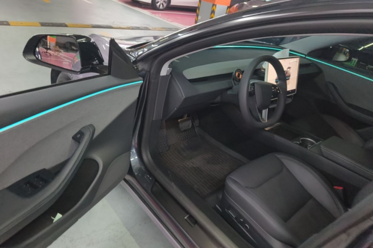 Tesla Model 3 2024 #16 Tesla Model 3 2024 car image #16