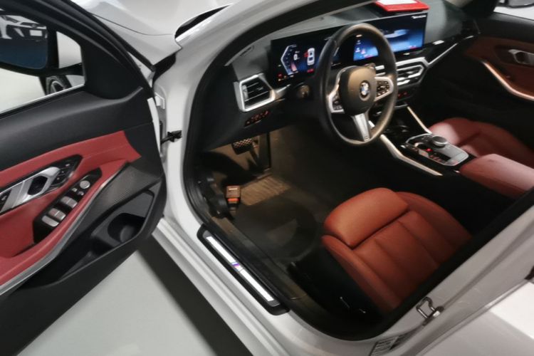 BMW 3 Series 2024 car image #12