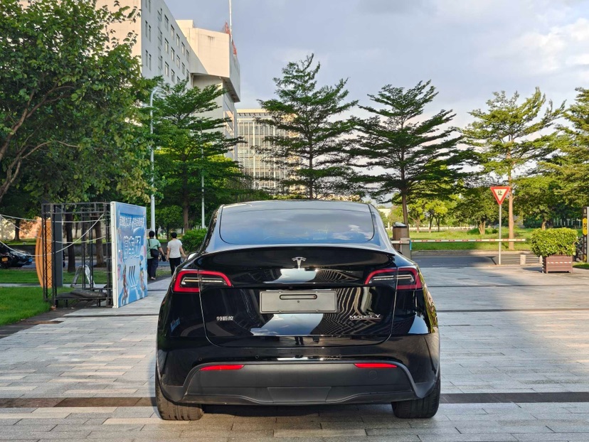 Tesla Model Y 2022 #6 Tesla Model Y 2022 immagine di auto #6