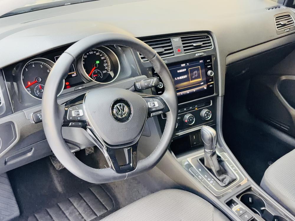 Volkswagen Golf (Imported) 2019 car image #12