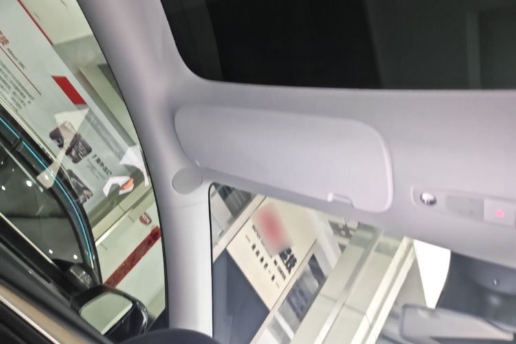 Tesla Model Y 2021 #18 Tesla Model Y 2021 car image #18