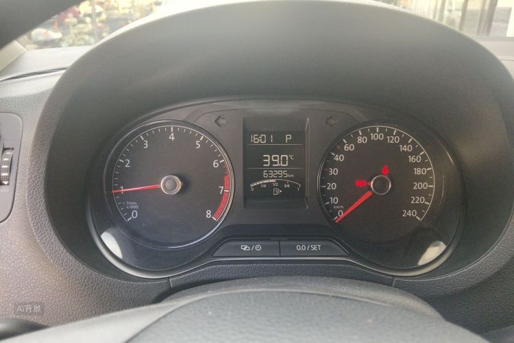 Volkswagen Polo 2018 car image #13