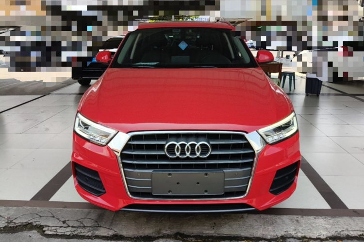 Audi Q3 2018 car image #3