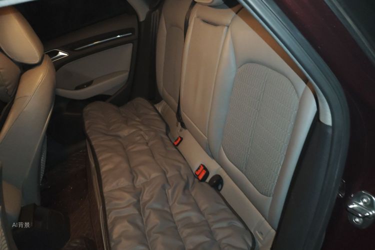 Audi A3 2018 car image #19