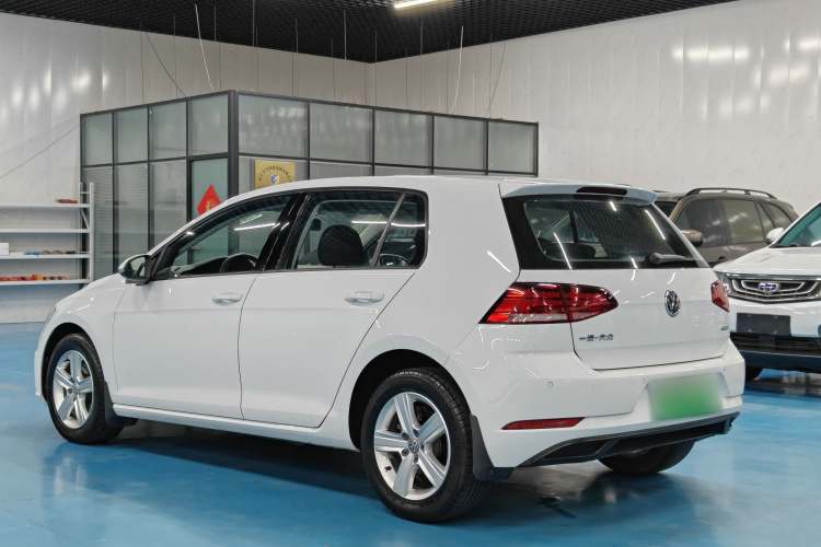Volkswagen Golf 2019 #6 Volkswagen Golf 2019 car image #6