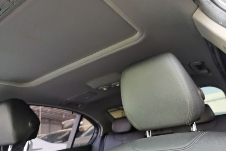 BMW 3 Series 2017 car image #27