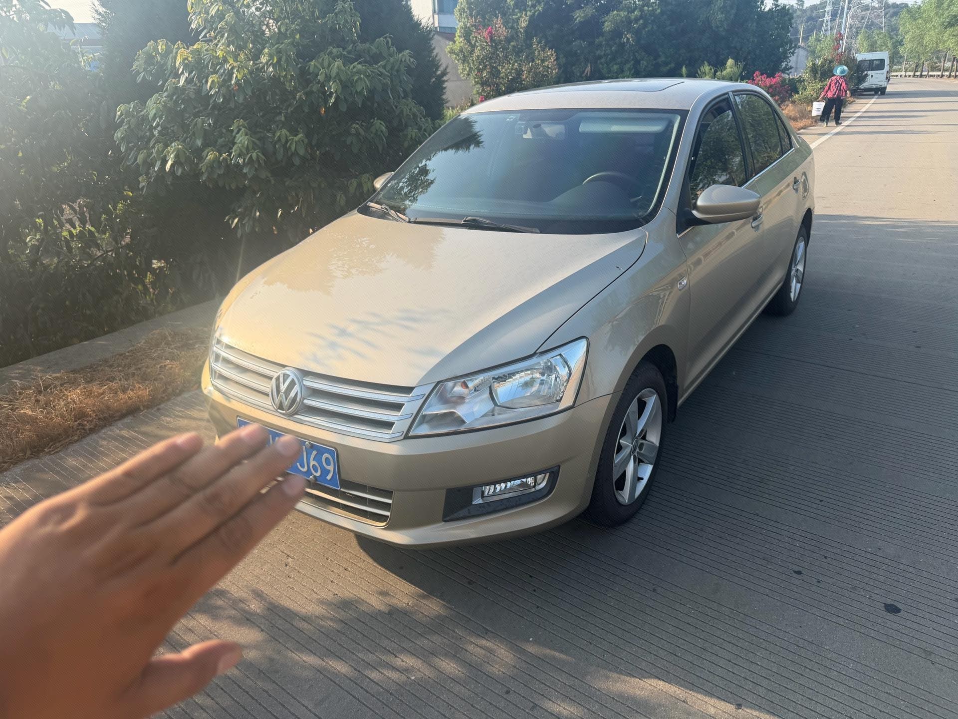Volkswagen Santana 2013 car image 
