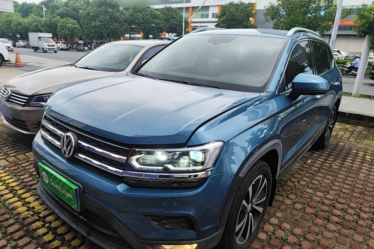 Volkswagen Tharu 2019 car image #2