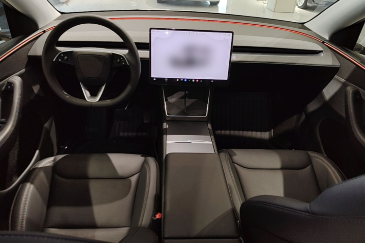Tesla Model Y 2025 #10 Tesla Model Y 2025 car image #10