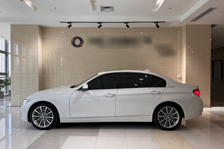 BMW 3 Series 2019 #7 BMW 3 Series 2019 car image #7