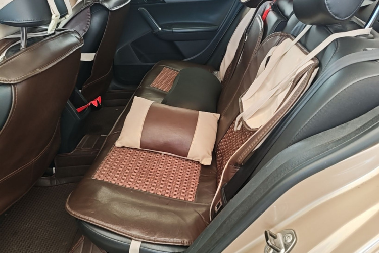 Volkswagen Lavida 2014 car image #17