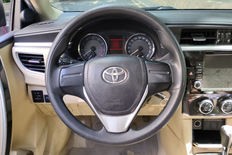 Toyota Corolla 2015 car image #11