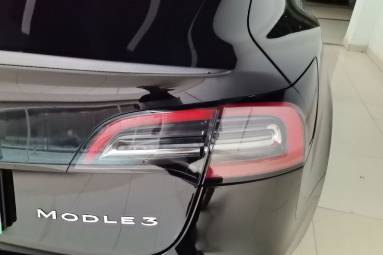 Tesla Model 3 2022 car image #8