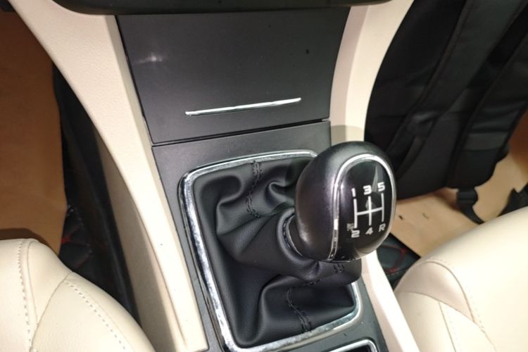 GEELY Emgrand 2018 car image #14