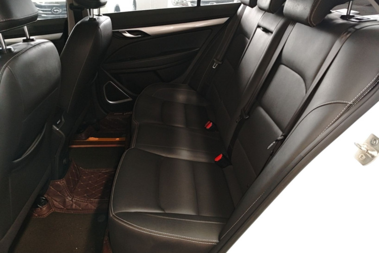 GEELY Emgrand 2020 #17 GEELY Emgrand 2020 car image #17