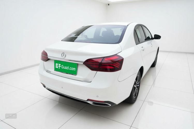 GEELY Emgrand 2019 car image #7