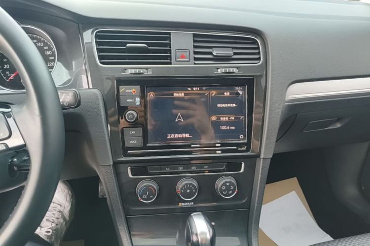 Volkswagen Golf 2019 #13 Volkswagen Golf 2019 car image #13