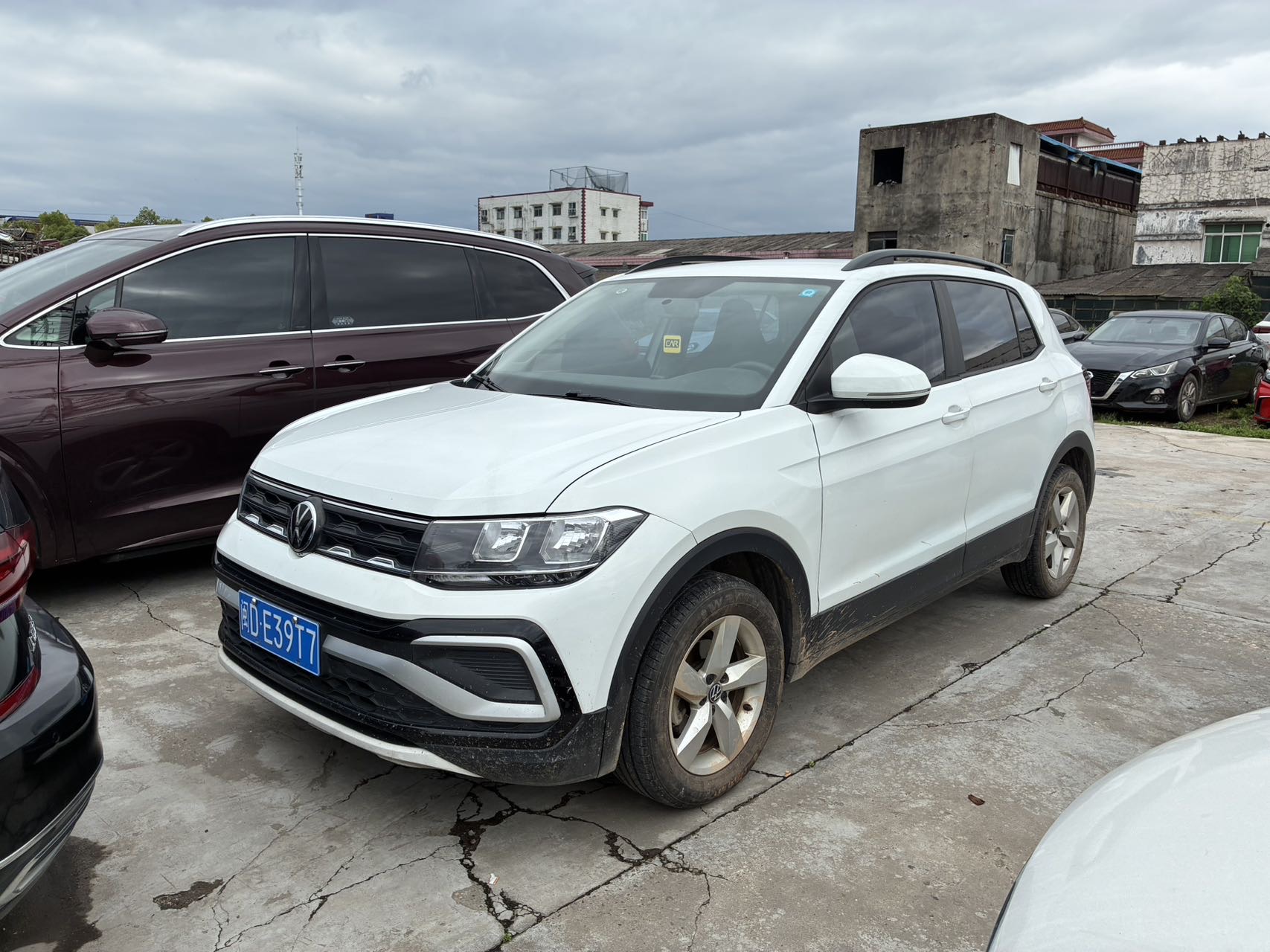 Volkswagen T-Cross 2023 car image 