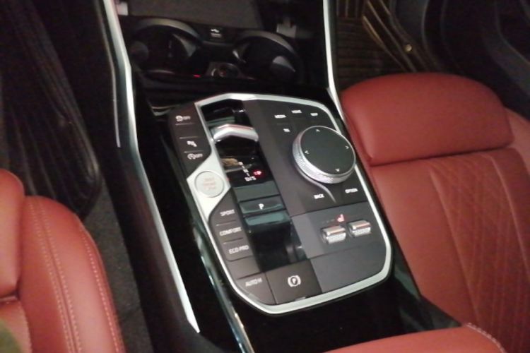 BMW 3 Series 2022 #14 BMW 3 Series 2022 car image #14