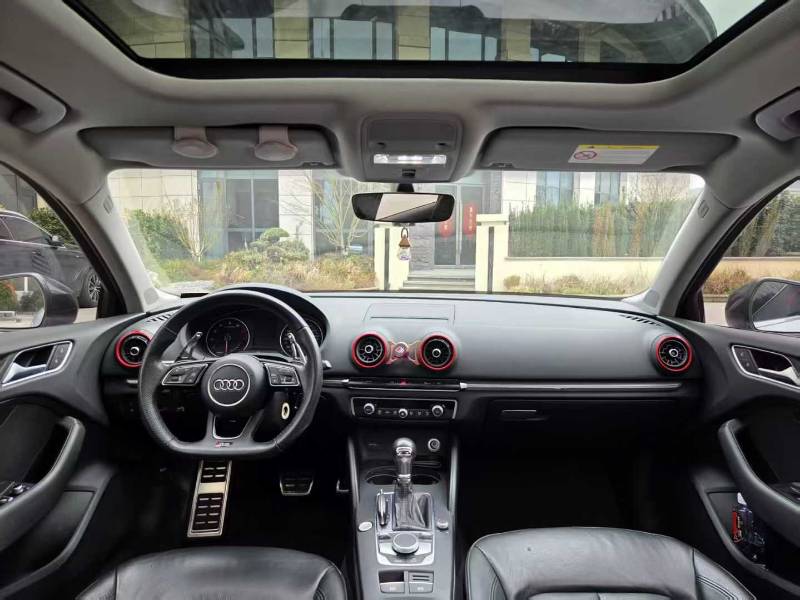 Audi A3 2019 car image #5