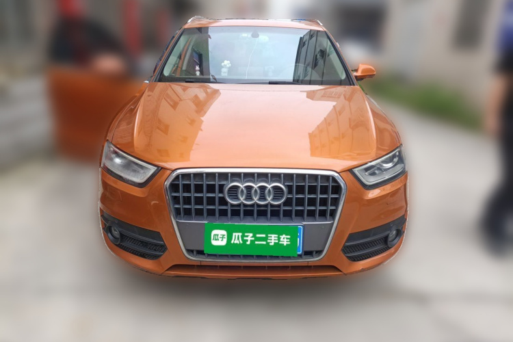 Audi Q3 2015 car image #3