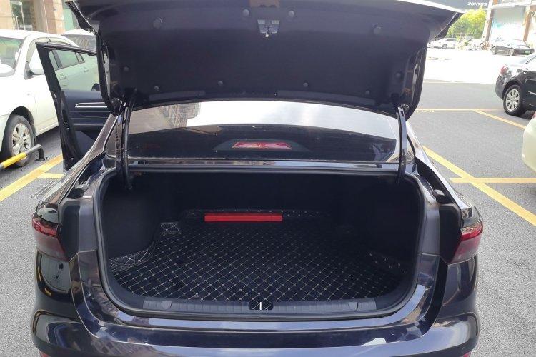 GEELY Emgrand 2022 immagine di auto #23