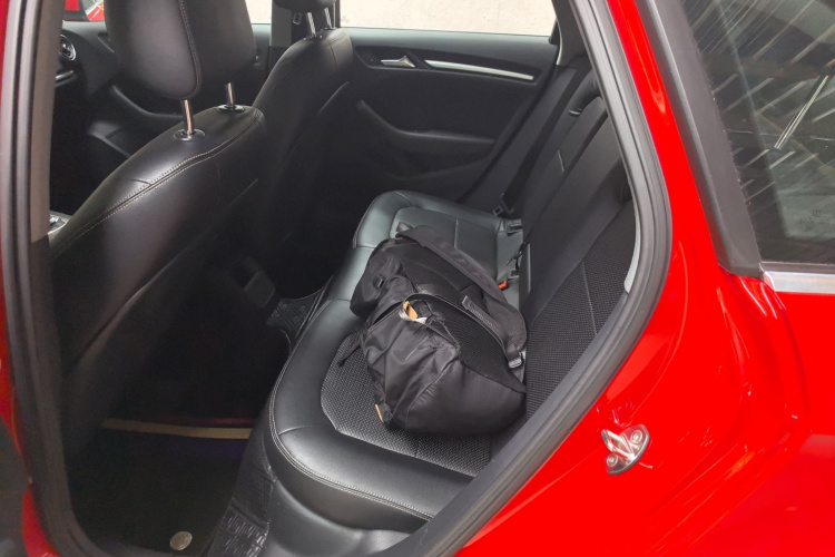 Audi A3 2018 car image #17