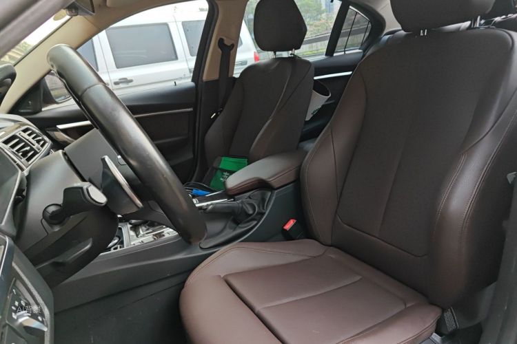 BMW 3 Series 2018 #17 BMW 3 Series 2018 immagine di auto #17