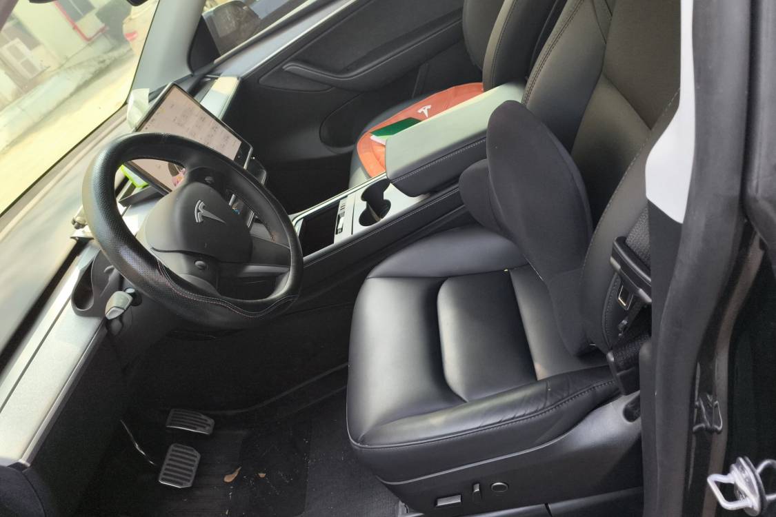 Tesla Model Y 2024 #20 Tesla Model Y 2024 car image #20