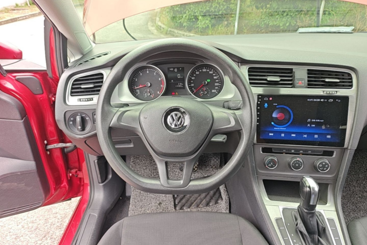 Volkswagen Golf 2014 car image #11