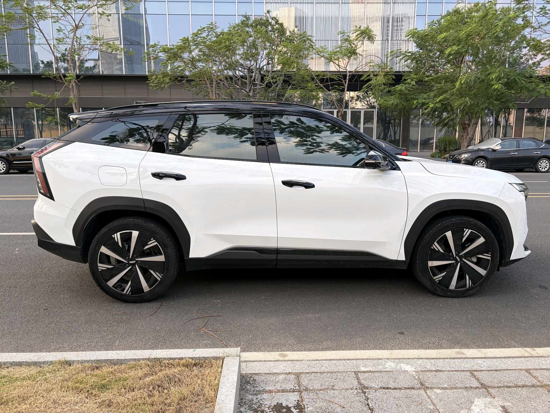 GEELY Boyue L 2023 #5 GEELY Boyue L 2023 car image #5