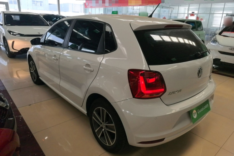 Volkswagen Polo 2017 car image #5